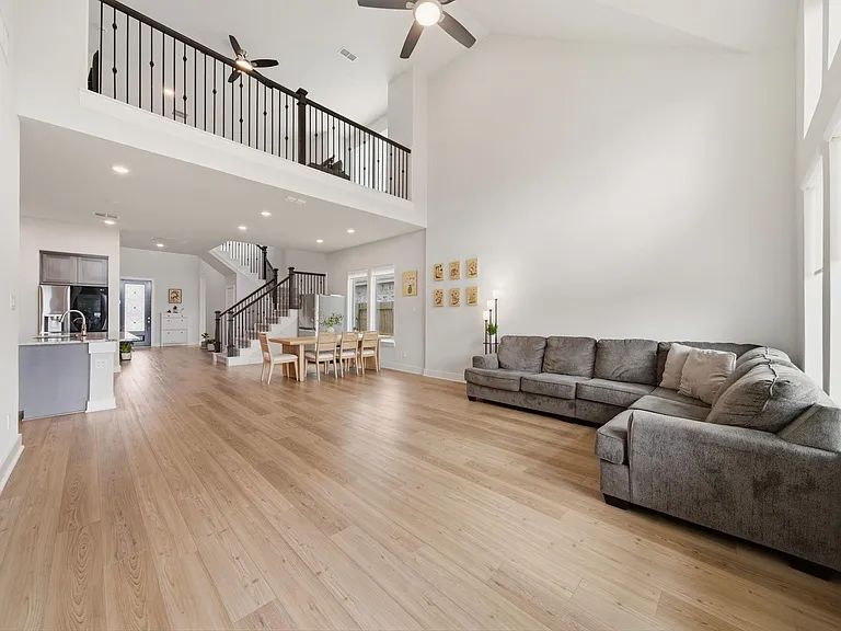 26307 Camden Canyon Ave — Photo 9