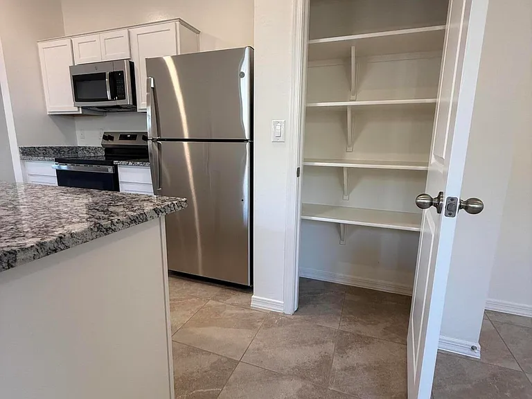 2370 E Steer Dr — Photo 21