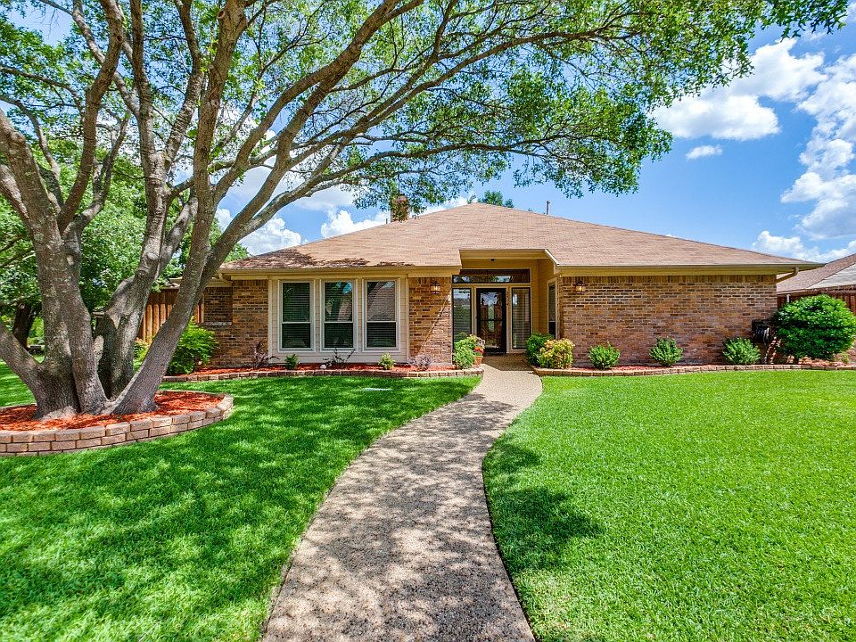 1st image of 2514 Golden Oaks Dr