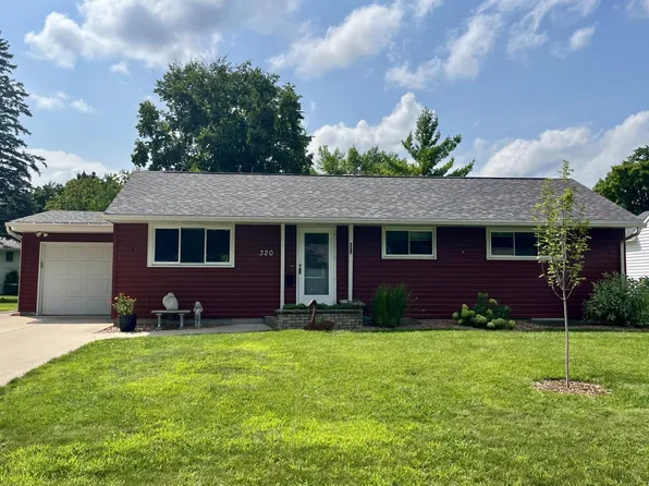 320 E Pishney Ln SW, Hutchinson, MN 55350