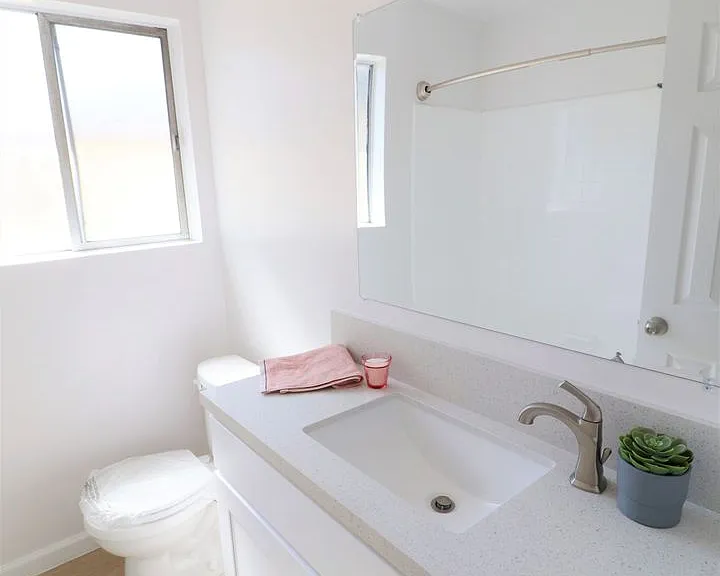2 Weeks Free! Remodeled 1-Bedroom — Photo 27