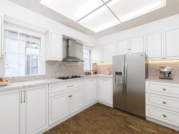 262 Central Park West image 3 of 14