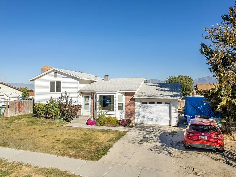 6585 S 5135 W — Photo 13
