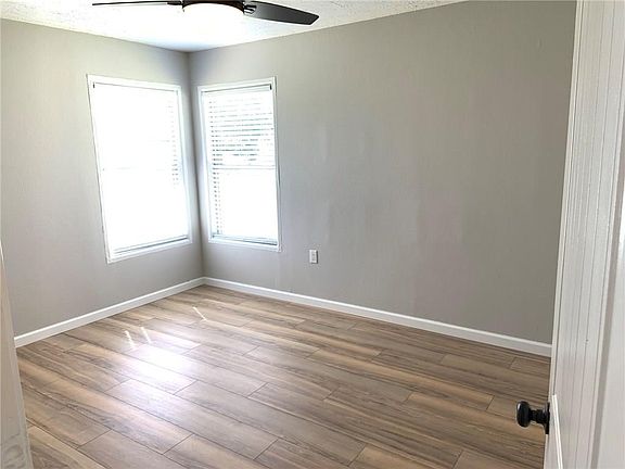 5th image of 2205 Ellis Dr