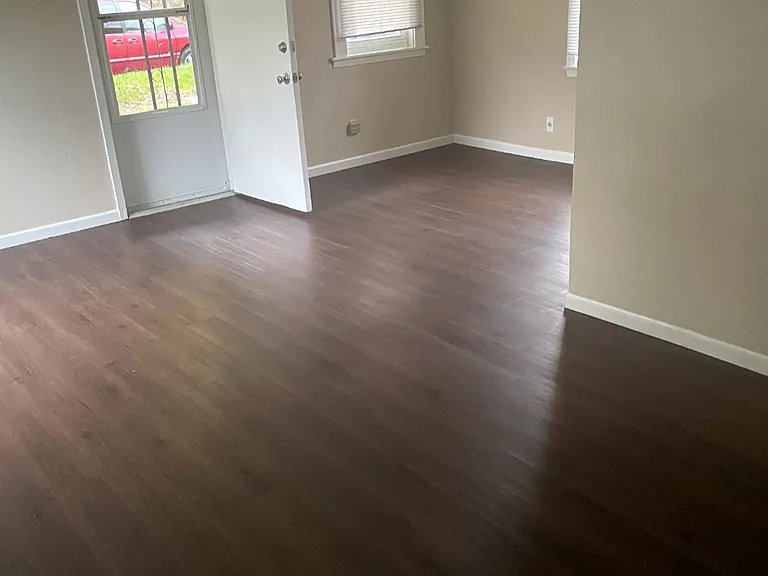 1223 E Washington Ave — Photo 5