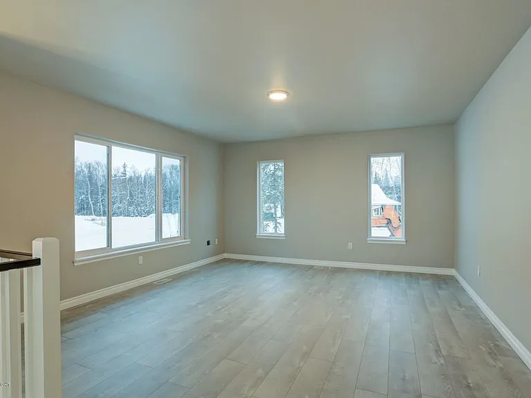 1455 E Esty Dr — Photo 10