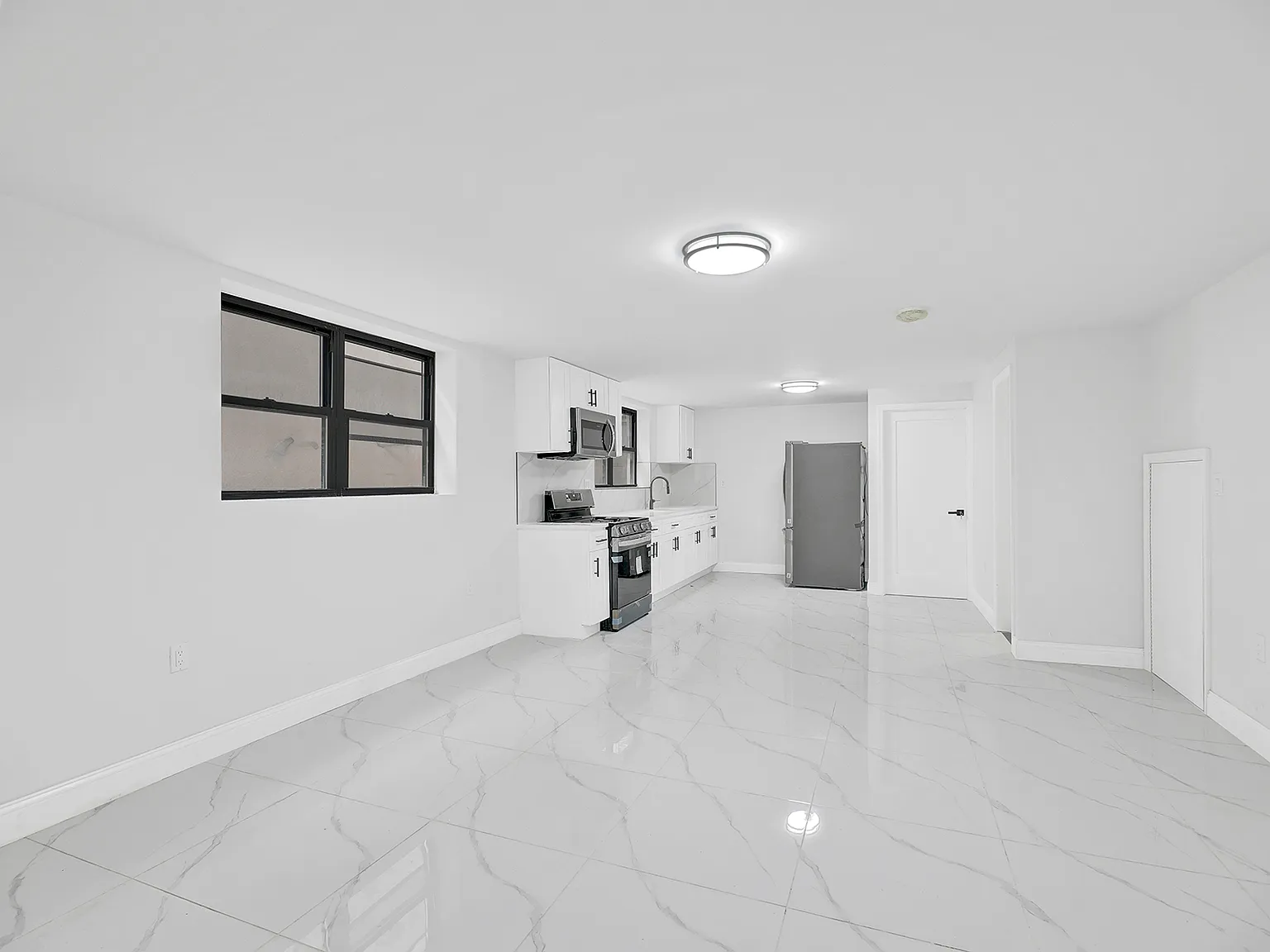 3 bed, 900 sqft, $3,000 — Photo 4