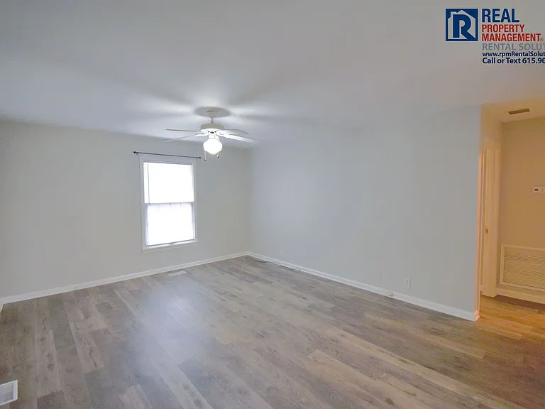 1003 W Clark Blvd — Photo 4