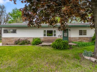 3189 Stratford Dr SW, Wyoming, MI 49509