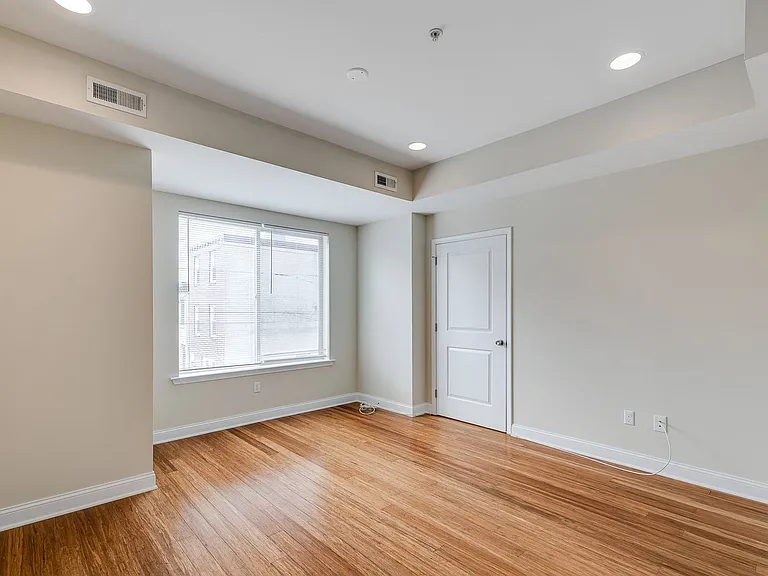 1633 Carpenter St #C — Photo 6