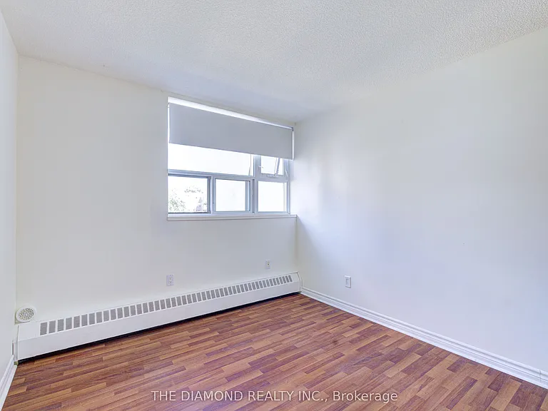 40 Sunrise Ave #301 — Photo 23