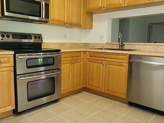 3rd image of 1301 S Franklin Ave