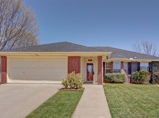 823 Sylvia St, Weatherford, TX 76086