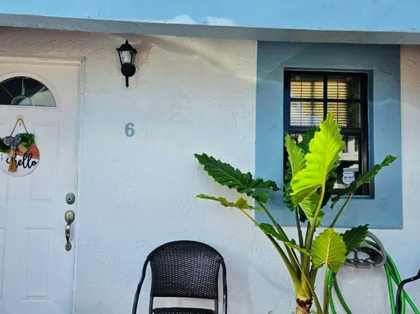 11795 SW 18th St APT 6-31, Miami, FL 33175