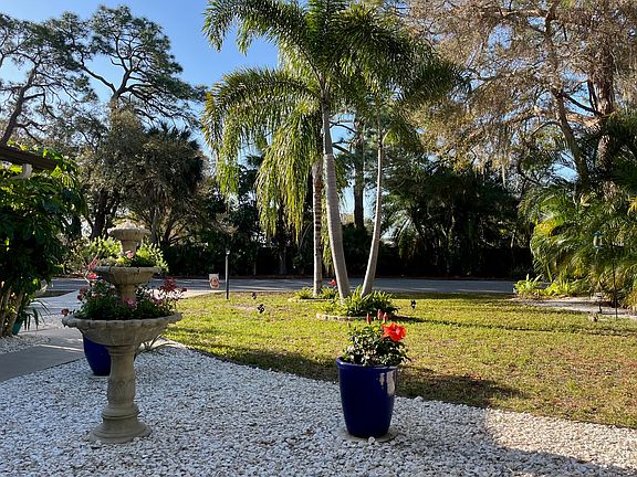 4th image of 2125 Pine Gardens Trl