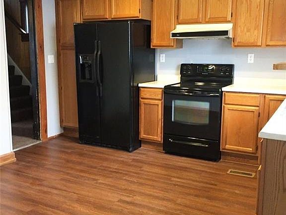 3rd image of 43 S McGee St