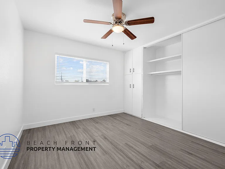 1855 Stanley Ave — Photo 5