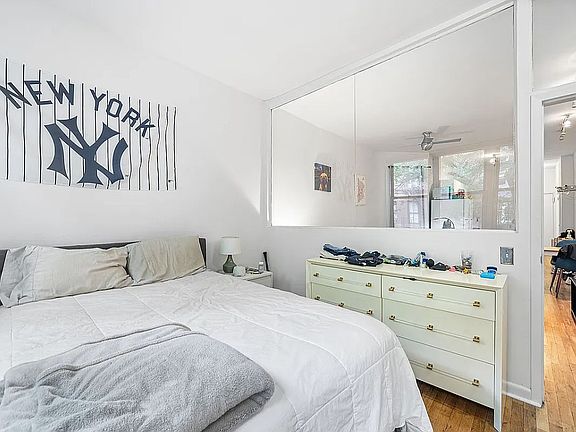 5th image of 313 E 89th St APT 2C