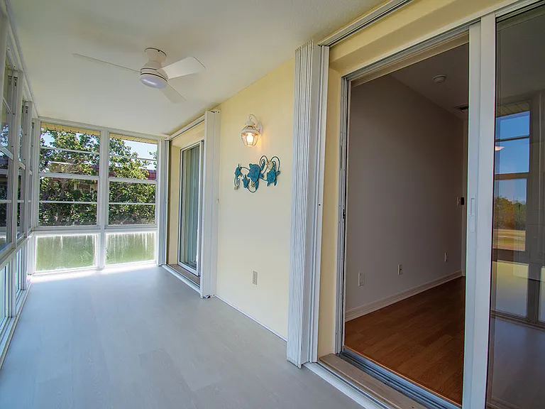 74 Royal Oak Ct #206 — Photo 24