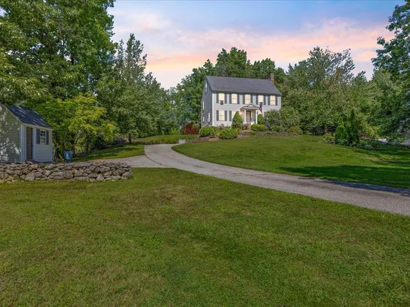 71 Pond Street, Newton, NH 03858-3416