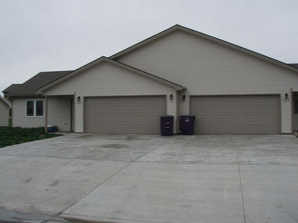 1st image of 521 Stonemont Dr