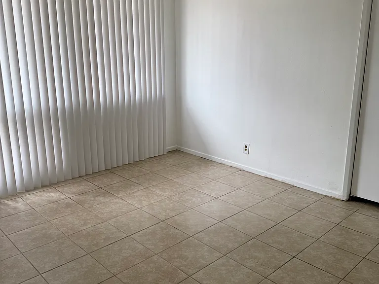 41541 Marine Dr — Photo 24