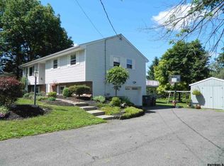 6 Josephine Ln, Castleton, NY 12033