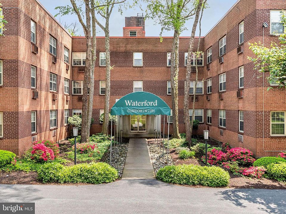 1st image of 383 Lakeside Rd APT 105