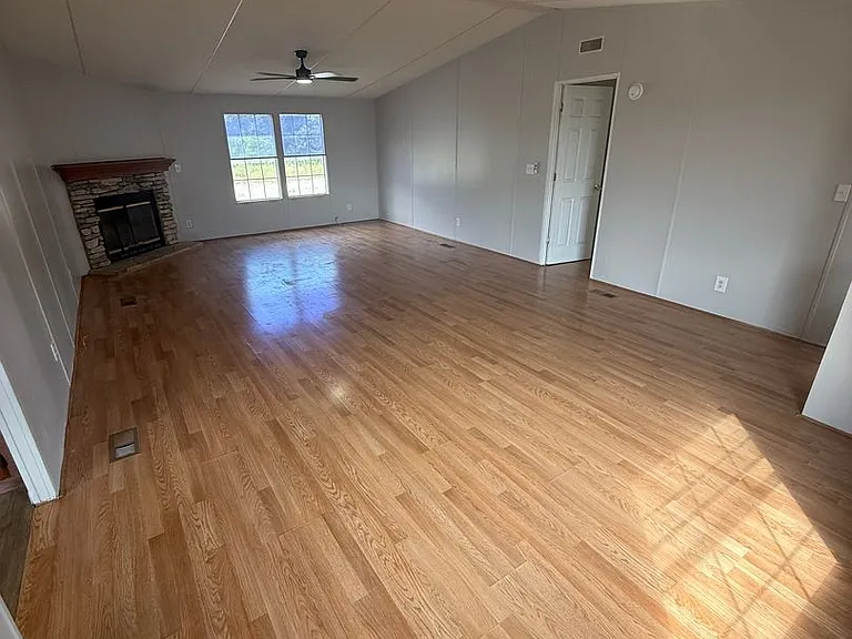 156 Sonnyland Dr — Photo 5