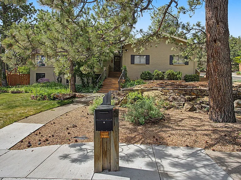 735 Big Valley Dr — Photo 1