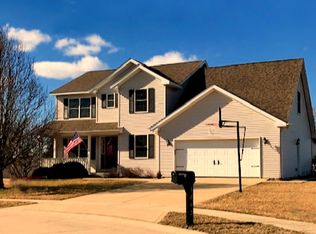 1802 Apple Tree Ct, Saint Joseph, IL 61873