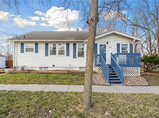 3912 Cambridge St, Des Moines, IA 50313