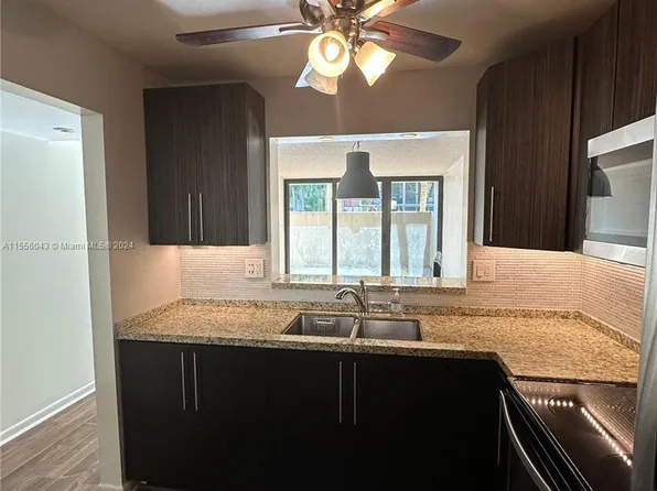 10825 SW 112th Ave APT 115, Miami, FL 33176