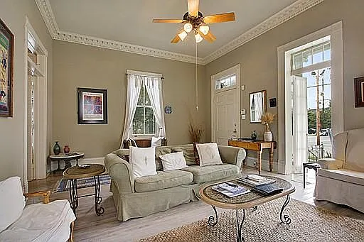 2 bed, 1725 sqft, $4,800 — Photo 3