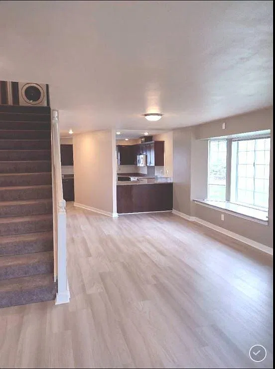 2 bed, 2.5 bath, 1270 sqft, $2,500 — Photo 2