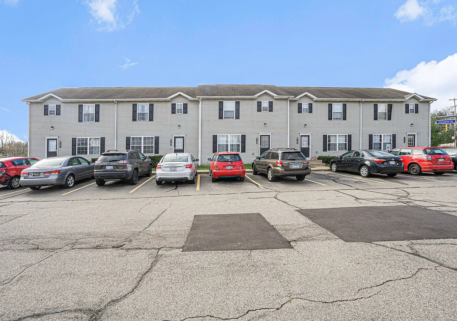 West Campus Village (West Campus Village Townhomes LLC) — Photo 2