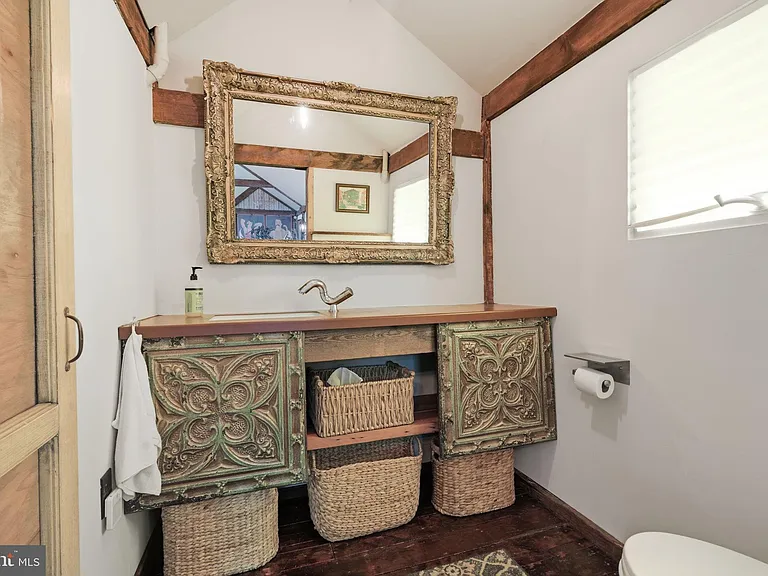 124 Mary St #B — Photo 18