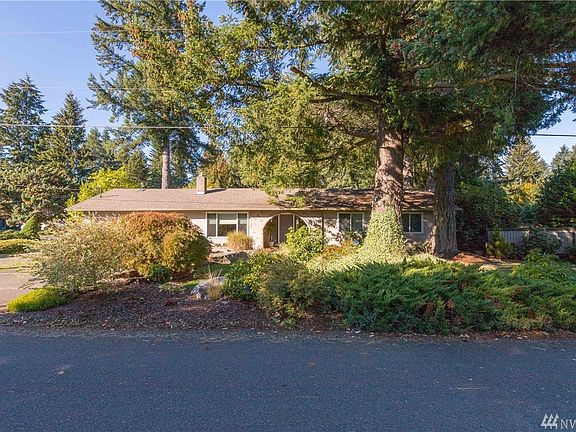2nd image of 3104 Longinaker Dr SE