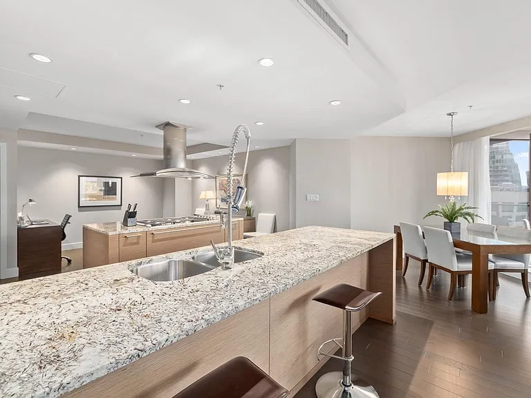 1111 Alberni St #2601 — Photo 11