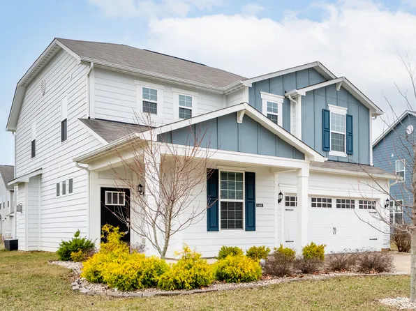 15469 Eastpark Cir W, Fishers, IN 46037