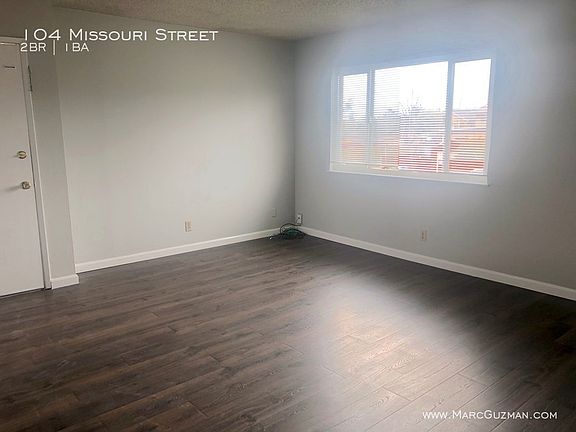 2nd image of 104 Missouri St