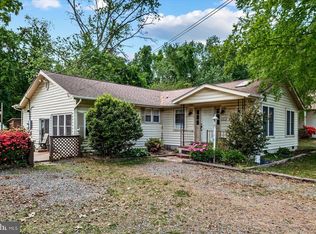 797 Forest Grove Rd, Colonial Beach, VA 22443