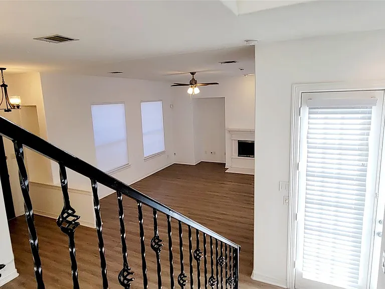3907 Gaines Ct — Photo 27