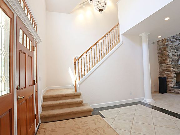 5th image of 1571 NW 92nd Pl