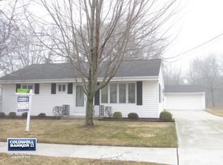 1523 Jasmine Dr, Manitowoc, WI 54220