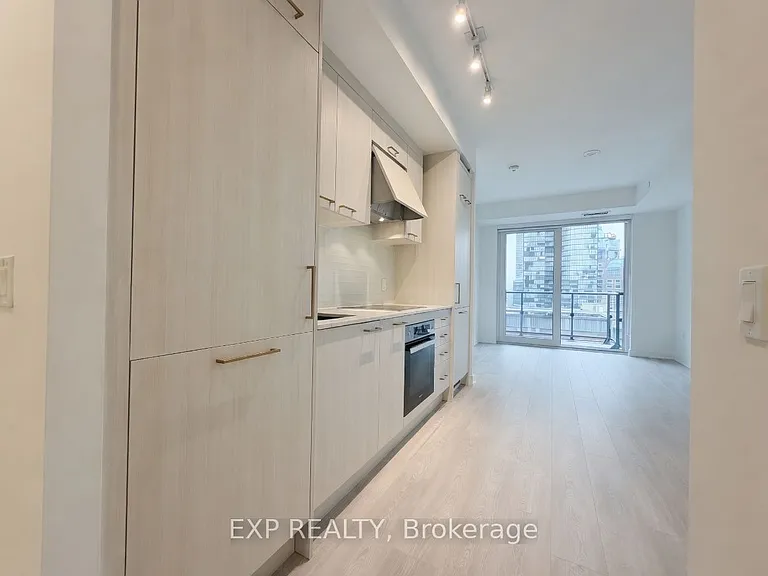 634 Church St #908 — Photo 9