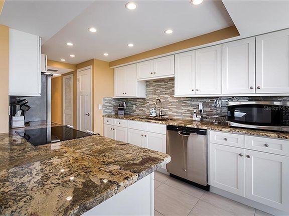 4th image of 1701 Gulf Of Mexico Dr Unit 505