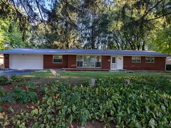2394 S Linda Dr, Bellbrook, OH 45305