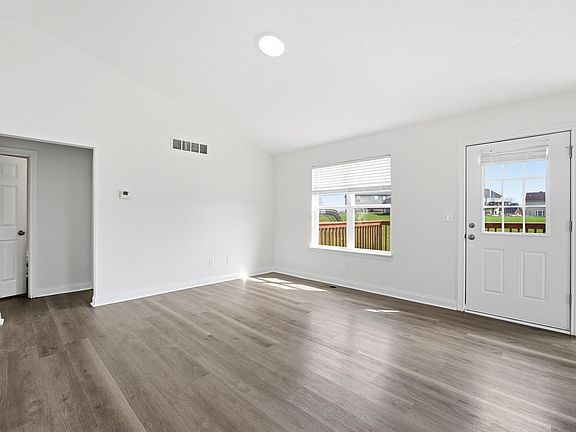 5th image of 1197 Catletts Ct