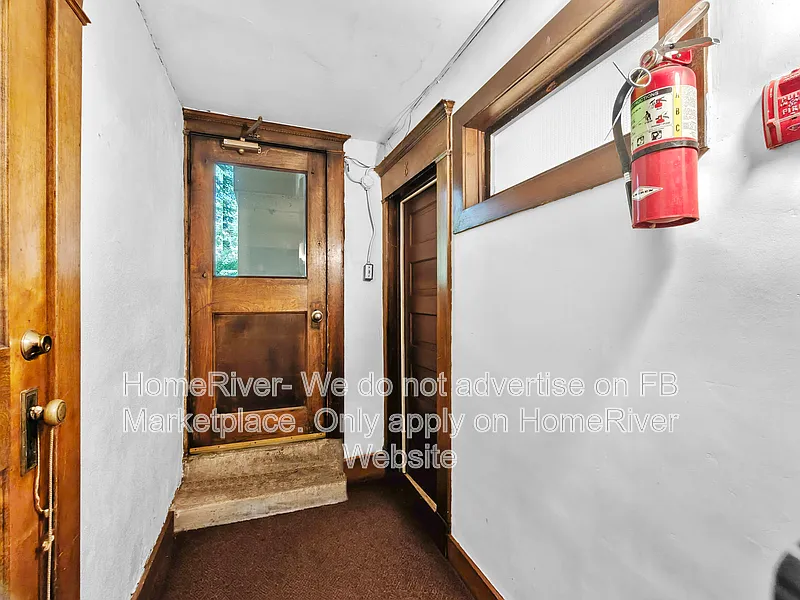 Building Photo - 1001 S Monroe St #8